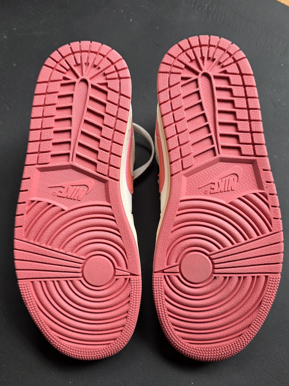 Nike Air Jordan 1 Low "Pink Salt / Guava Ice" (DC0774-109) - Women’s Size 7.5 US - Picture 4 of 6